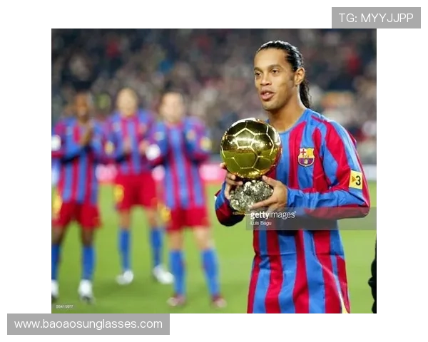 当足球明星邂逅超模的华丽人生与激情梦想交织的浪漫爱情故事